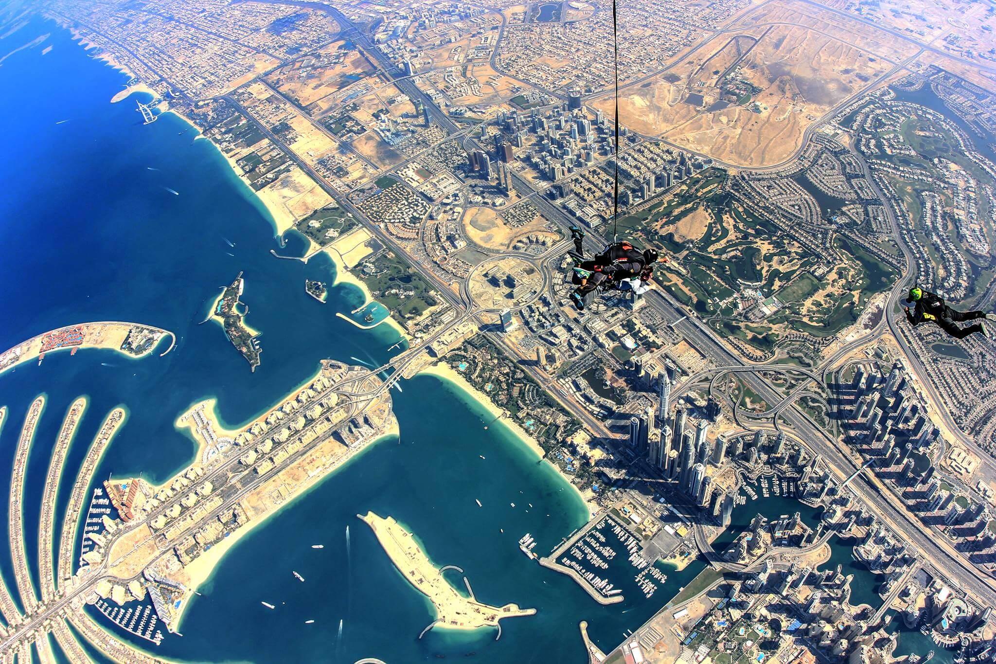 Zdjęcie nr 1 z galerii atrakcji Skydiving w Dubaju